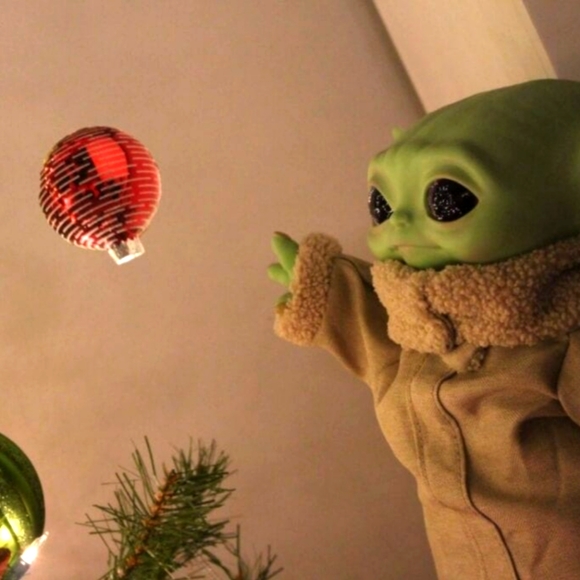 Hallmark Baby Yoda Christmas Ornament NWT - Picture 6 of 6